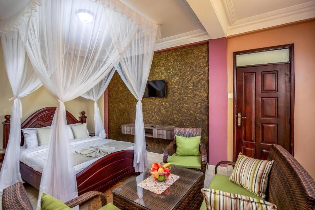 Keba Xpress Hotel - Entebbe Extérieur photo