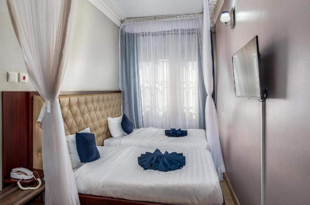 Keba Xpress Hotel - Entebbe Extérieur photo